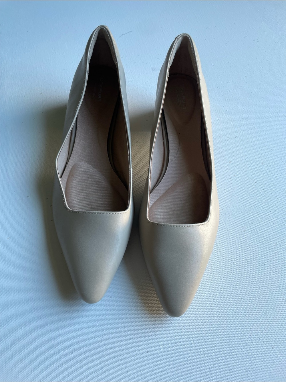Rockport Total Motion Leather Nude Beige Pump